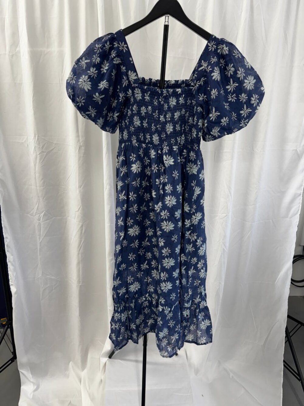 THML Navy White Floral Smocked Puff Sleeve Cottagecore linen blend Midi Dress - Picture 7 of 16